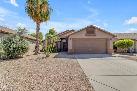 43273 W Chisholm Dr, Maricopa, AZ 85138