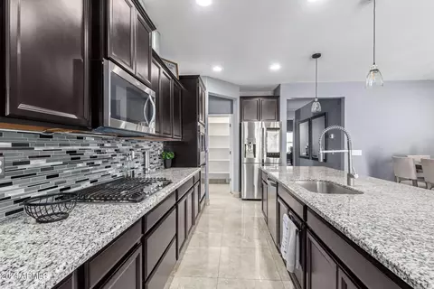 2432 E Fawn Dr, Phoenix, AZ 85042 photo 9