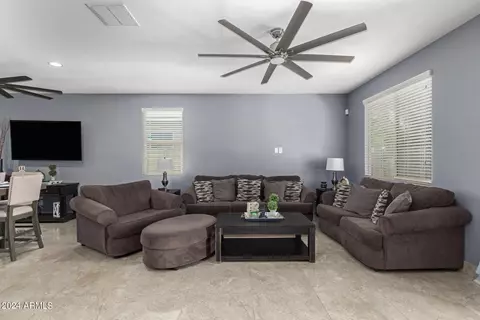 2432 E Fawn Dr, Phoenix, AZ 85042 photo 4