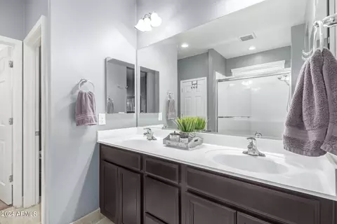 2432 E Fawn Dr, Phoenix, AZ 85042 photo 14