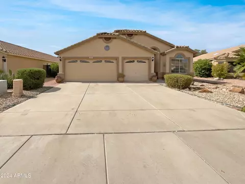 6341 W Crown King Rd, Phoenix, AZ 85043