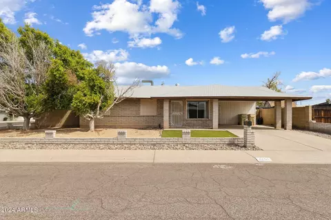 4652 W Mission Ln, Glendale, AZ 85302