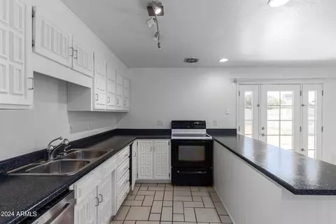 3926 E Hillery Dr, Phoenix, AZ 85032 photo 12