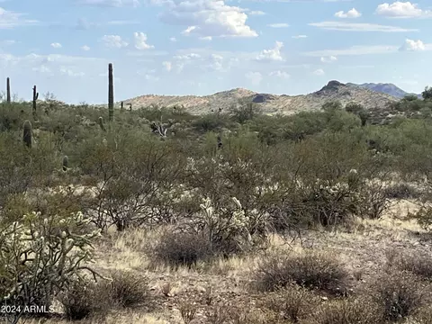 464 N Nn N Quiet Hills Dr #-, Morristown, AZ 85342