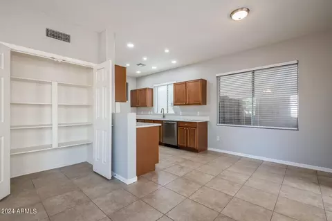 4202 W Irwin Ave, Phoenix, AZ 85041 photo 9