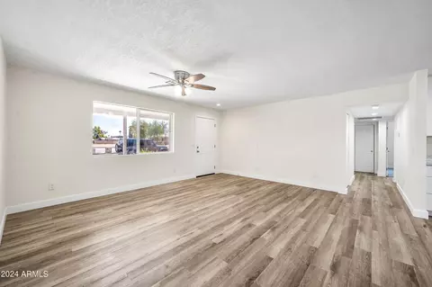 2902 W Cactus Rd, Phoenix, AZ 85029 photo 9