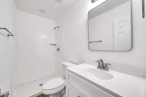 2902 W Cactus Rd, Phoenix, AZ 85029 photo 18