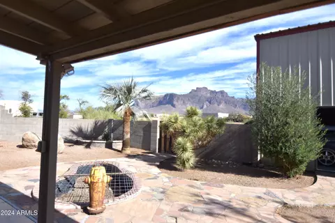 Exterior - 423 S Arroya Rd, Apache Junction, AZ 85119 photo 6 of 12
