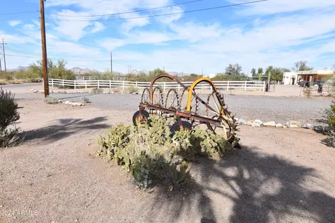 Exterior - 423 S Arroya Rd, Apache Junction, AZ 85119 photo 12 of 12