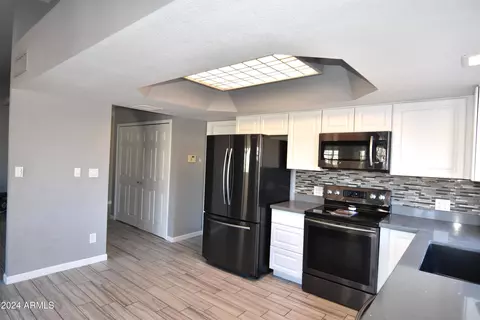 Kitchen - 423 S Arroya Rd, Apache Junction, AZ 85119 photo 2 of 3