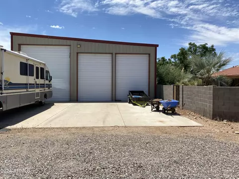 Exterior - 423 S Arroya Rd, Apache Junction, AZ 85119 photo 1 of 12