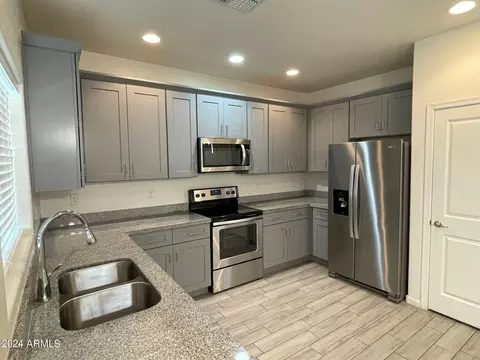 Kitchen - 1721 W Pollack St, Phoenix, AZ 85041 photo 2 of 3