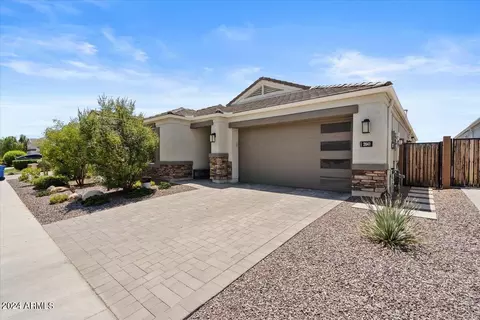2041 E Questa Dr, Phoenix, AZ 85024
