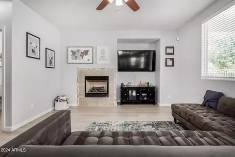 1316 E Marcella Ln, Gilbert, AZ 85295 photo 9