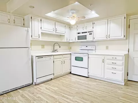 10330 W Thunderbird Blvd #C325, Sun City, AZ 85351