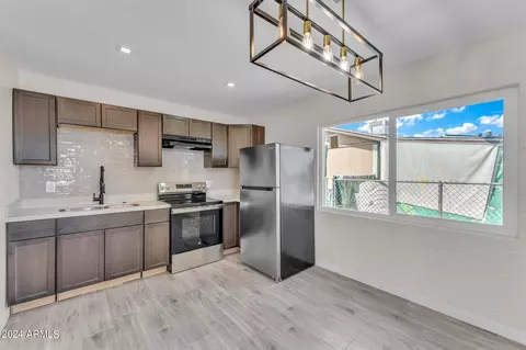 1712 W Wayland Rd, Phoenix, AZ 85041