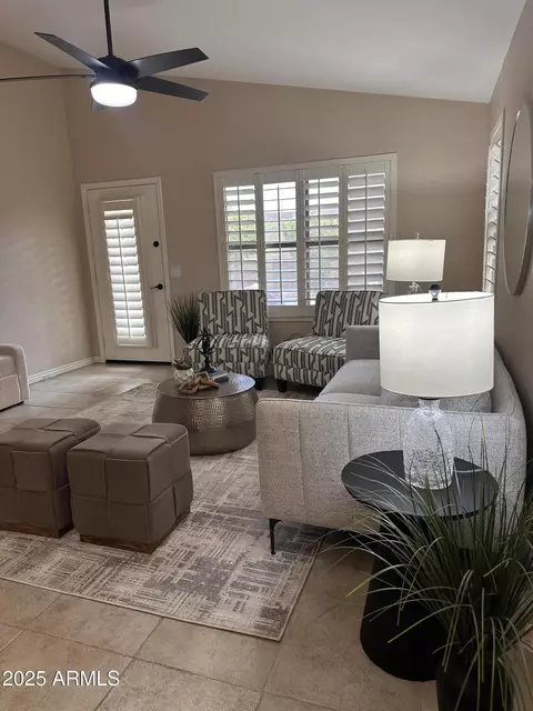 Living - 3817 E Irma Ln, Phoenix, AZ 85050 photo 11 of 13