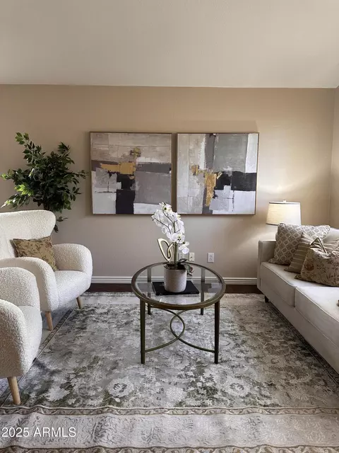 Living - 3817 E Irma Ln, Phoenix, AZ 85050 photo 5 of 13