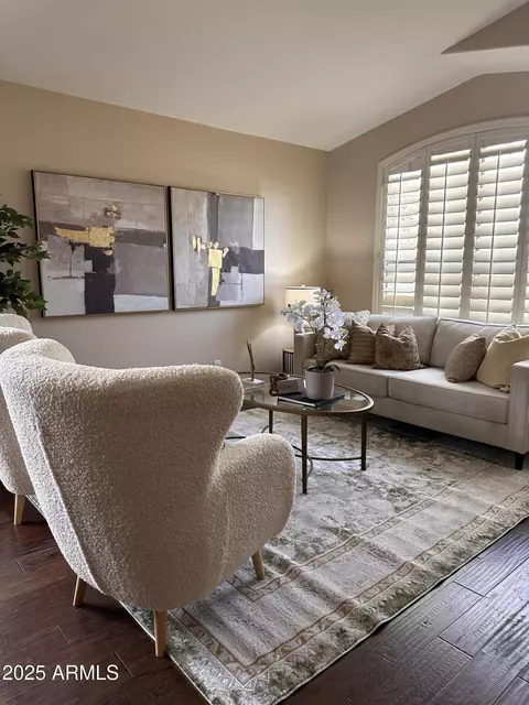 Living - 3817 E Irma Ln, Phoenix, AZ 85050 photo 4 of 13