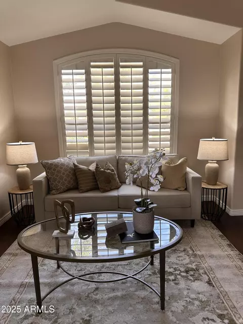 Living - 3817 E Irma Ln, Phoenix, AZ 85050 photo 3 of 13