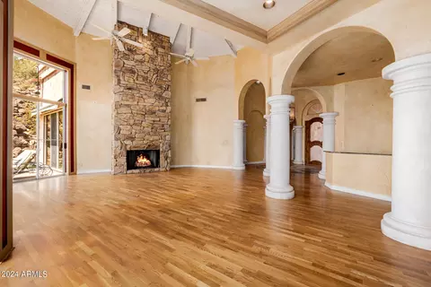 Living - 5310 E Wonderview Rd, Phoenix, AZ 85018 photo 5 of 10