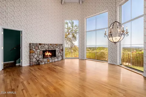 Living - 5310 E Wonderview Rd, Phoenix, AZ 85018 photo 6 of 10
