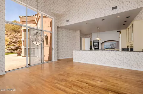 Dining - 5310 E Wonderview Rd, Phoenix, AZ 85018 photo 1 of 1