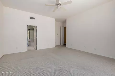 Bedroom - 5310 E Wonderview Rd, Phoenix, AZ 85018 photo 4 of 4