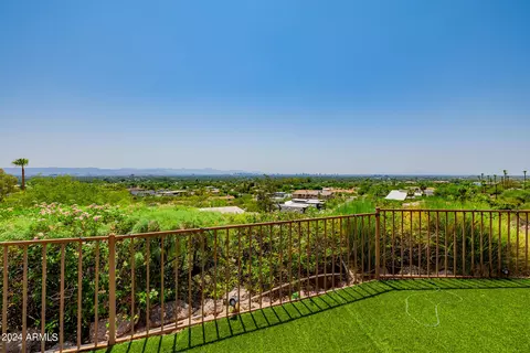 Exterior - 5310 E Wonderview Rd, Phoenix, AZ 85018 photo 8 of 13