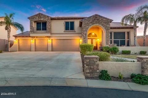 9863 W Keyser Dr, Peoria, AZ 85383