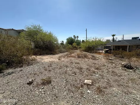 9 E Foothill Dr #30, Phoenix, AZ 85020