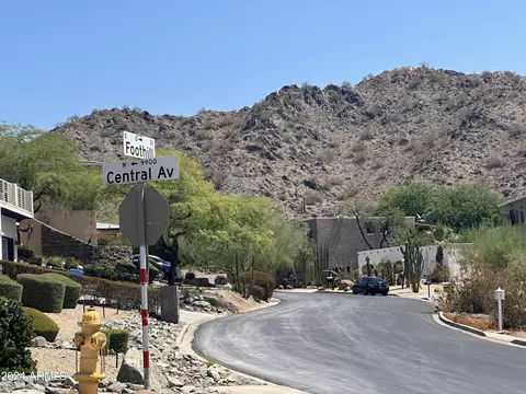 9 E Foothill Dr #30, Phoenix, AZ 85020 photo 3