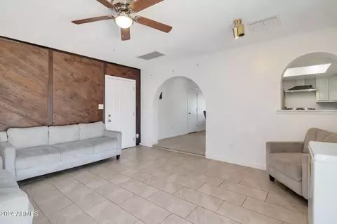 3323 N 37th Ave, Phoenix, AZ 85019 photo 12