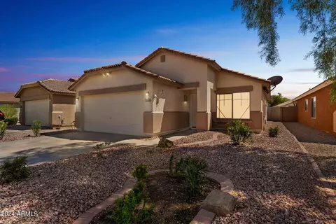 943 E Monteleone St, San Tan Valley, AZ 85140
