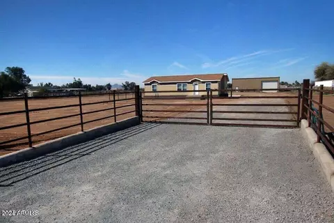 42516 N Kenworthy Rd, San Tan Valley, AZ 85140