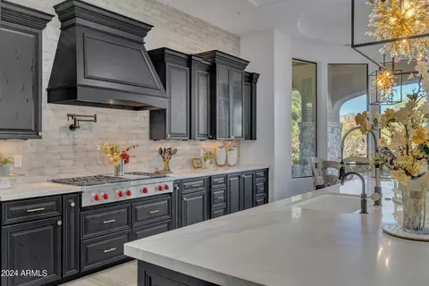 Kitchen - 8265 E Kramer Cir, Mesa, AZ 85207 photo 5 of 12