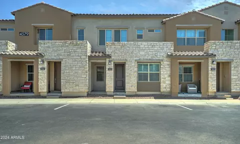 4579 S Renaissance Dr #103, Gilbert, AZ 85297