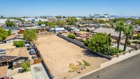 3234 W Monte Vista Rd #18, Phoenix, AZ 85009