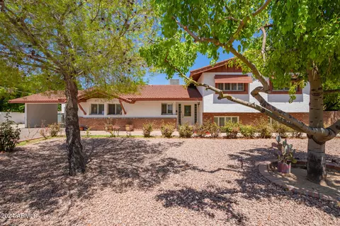 4320 W Banff Ln W, Glendale, AZ 85306