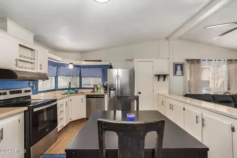 2539 E Oraibi Dr, Phoenix, AZ 85050 photo 15