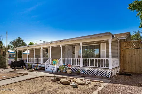 2539 E Oraibi Dr, Phoenix, AZ 85050 photo 5