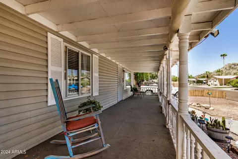 2539 E Oraibi Dr, Phoenix, AZ 85050 photo 7