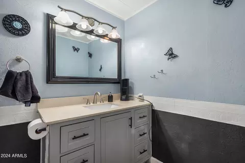 2539 E Oraibi Dr, Phoenix, AZ 85050 photo 20