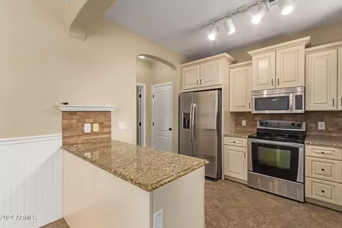4727 E Red Oak Ln #102, Gilbert, AZ 85297 photo 12