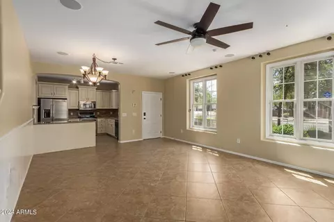 4727 E Red Oak Ln #102, Gilbert, AZ 85297 photo 3