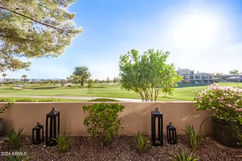 8 Biltmore Estates Dr #124, Phoenix, AZ 85016