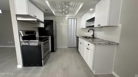 2256 W Wagon Wheel Dr, Phoenix, AZ 85021 photo 3