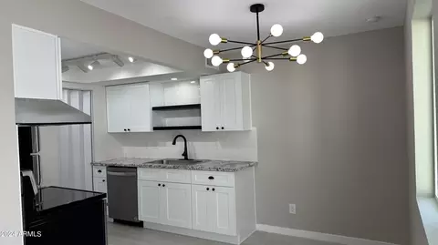 2256 W Wagon Wheel Dr, Phoenix, AZ 85021 photo 2