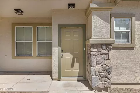 3910 W Carter Rd, Phoenix, AZ 85041 photo 4
