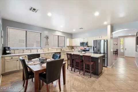 2597 S Buckaroo Trl, Gilbert, AZ 85295 photo 9